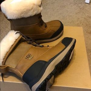 Women’s Ugg Adirondack Boot - new